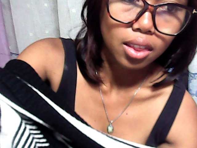 Natalie-Luxa live cam on BongaCams