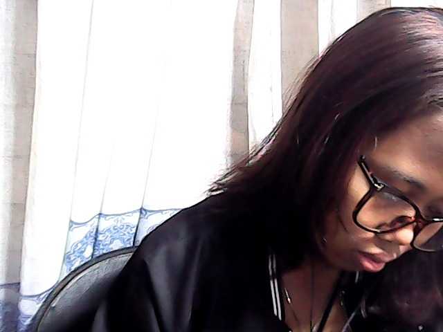 Natalie-Luxa live cam on BongaCams