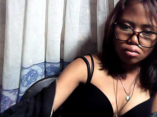 Natalie-Luxa live cam on BongaCams