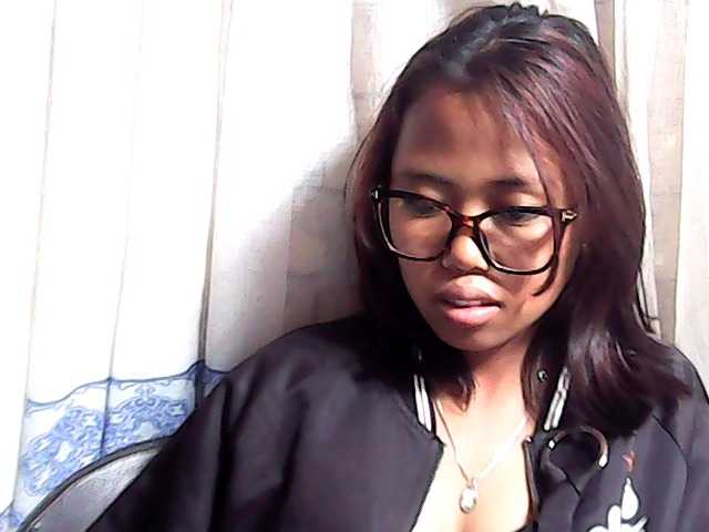 Natalie-Luxa live cam on BongaCams