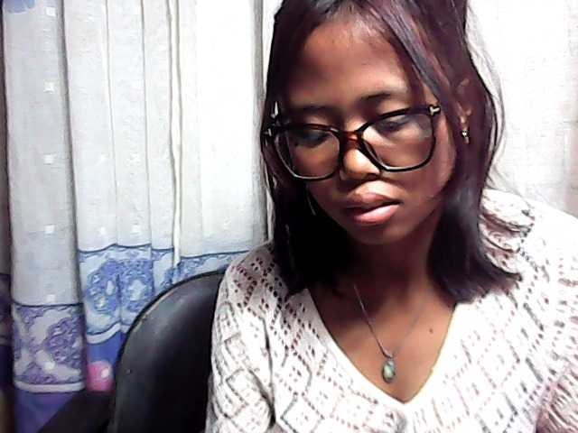 Natalie-Luxa live cam on BongaCams