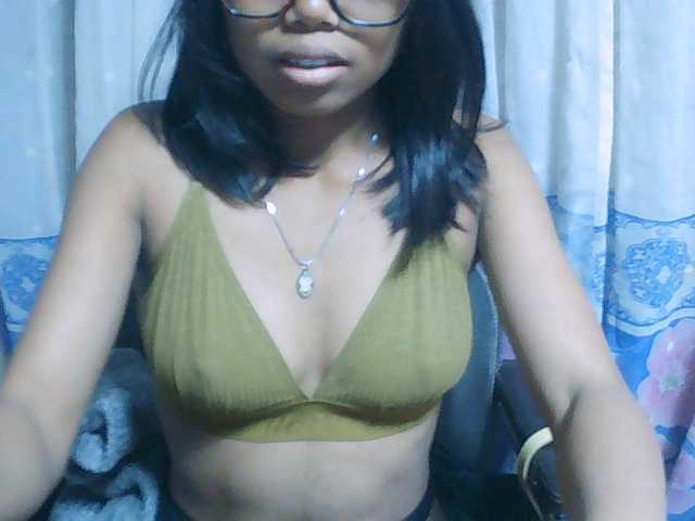 Natalie-Luxa live cam on BongaCams