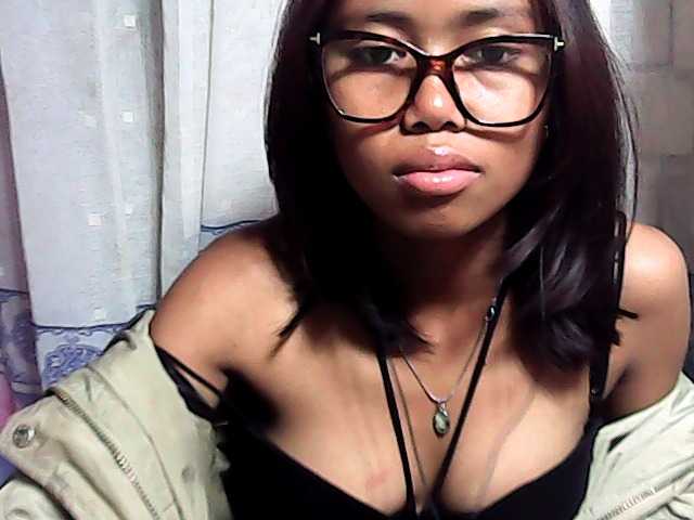 Natalie-Luxa live cam on BongaCams