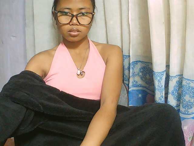 Natalie-Luxa live cam on BongaCams