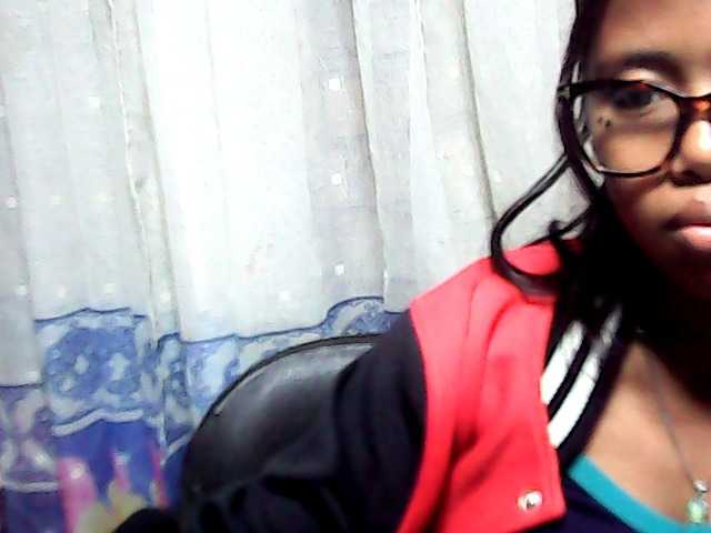 Natalie-Luxa live cam on BongaCams