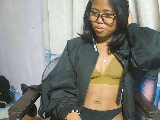 Natalie-Luxa live cam on BongaCams