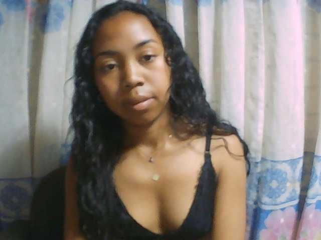 Natalie-Luxa live cam on BongaCams