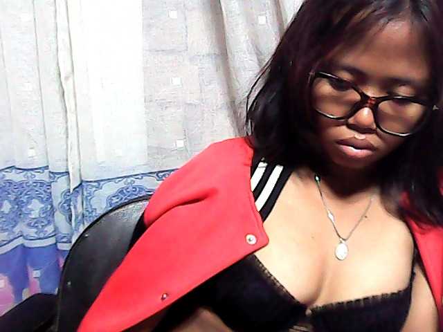 Natalie-Luxa live cam on BongaCams