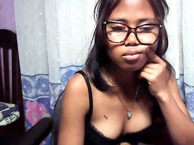 Natalie-Luxa live cam on BongaCams