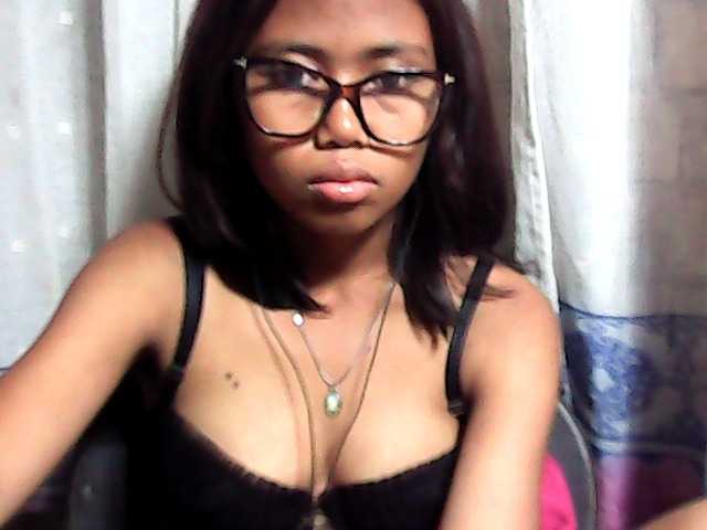 Natalie-Luxa live cam on BongaCams