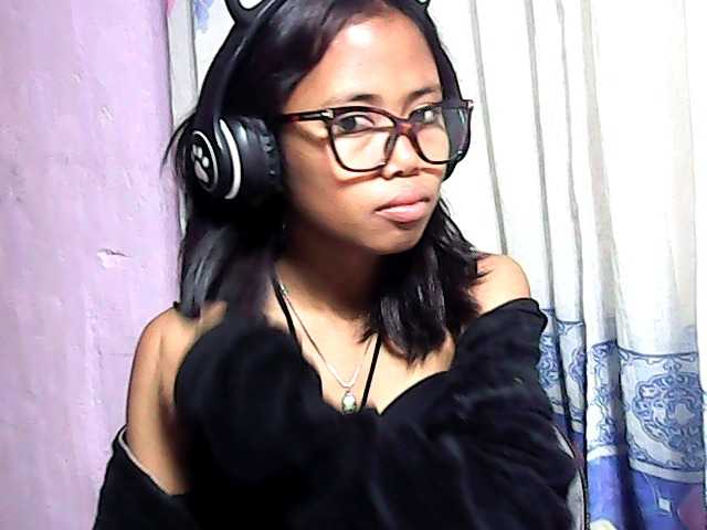Natalie-Luxa live cam on BongaCams