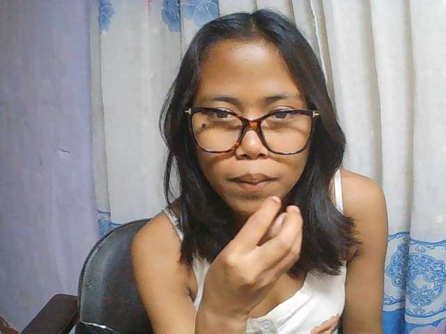 Natalie-Luxa live cam on BongaCams