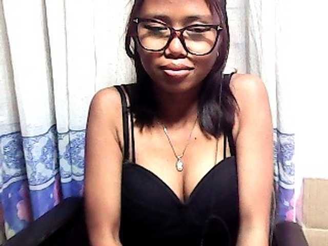 Natalie-Luxa live cam on BongaCams