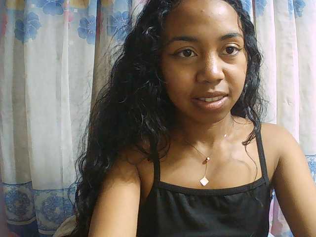 Natalie-Luxa live cam on BongaCams
