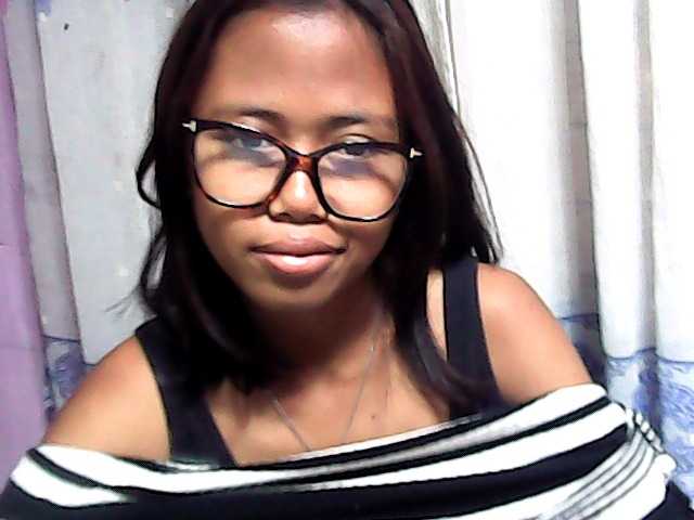 Natalie-Luxa live cam on BongaCams