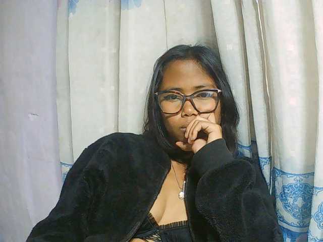 Natalie-Luxa live cam on BongaCams