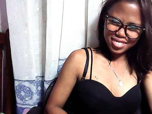 Natalie-Luxa live cam on BongaCams