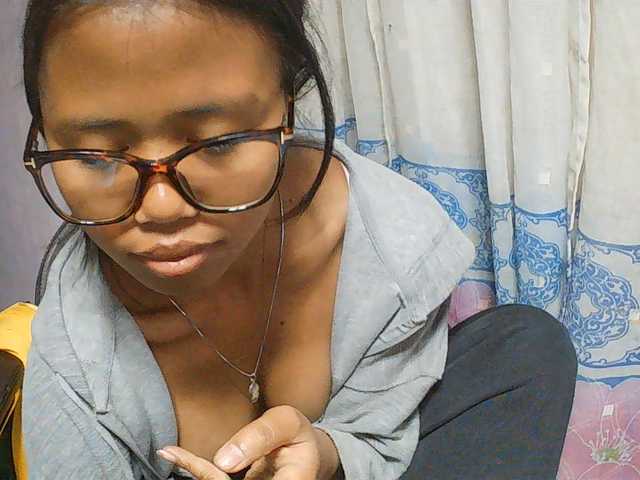 Natalie-Luxa live webcam show
