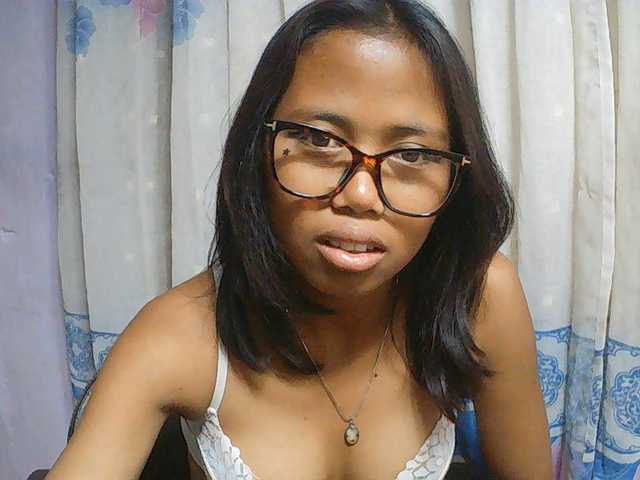 Natalie-Luxa live cam on BongaCams