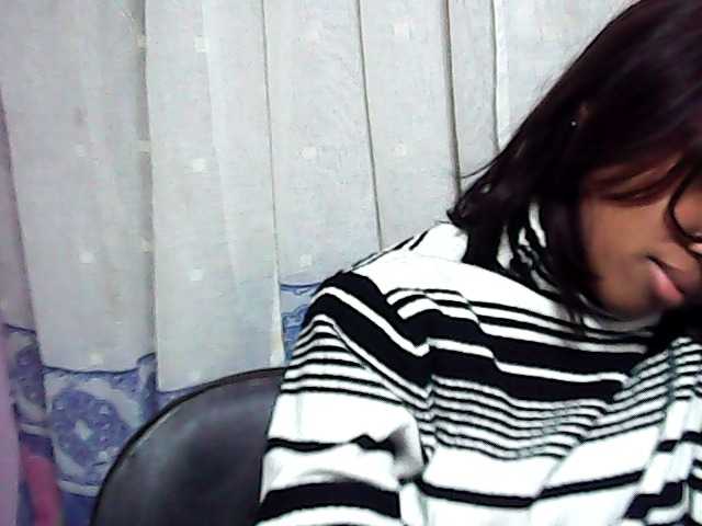 Natalie-Luxa live cam on BongaCams
