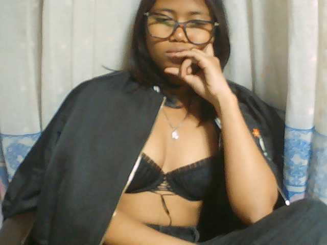 Natalie-Luxa live webcam show