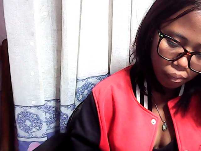 Natalie-Luxa live cam on BongaCams