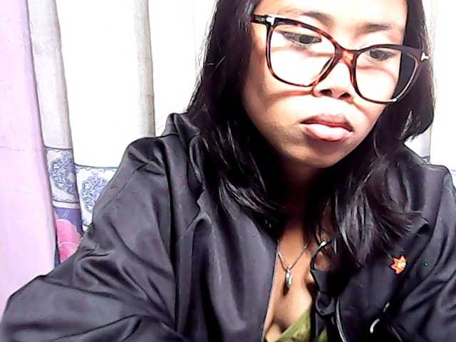 Natalie-Luxa live cam on BongaCams