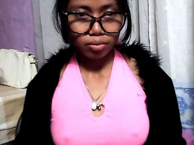 Natalie-Luxa live cam on BongaCams
