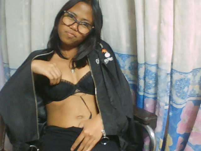 Natalie-Luxa live cam on BongaCams