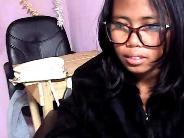 Natalie-Luxa live cam on BongaCams