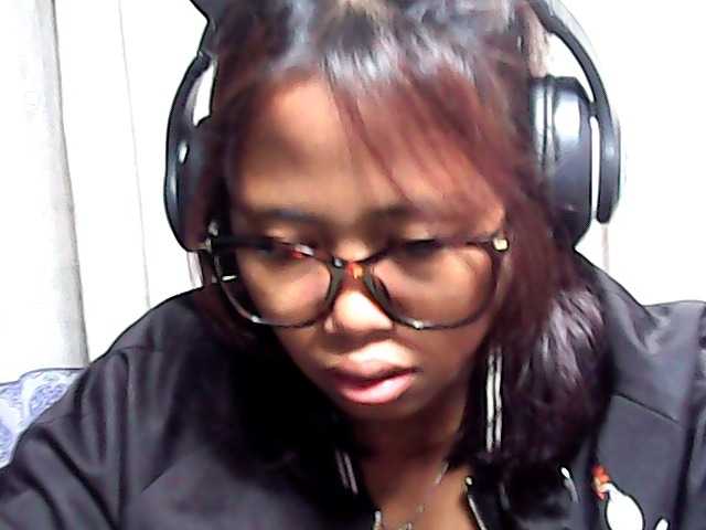 Natalie-Luxa live cam on BongaCams