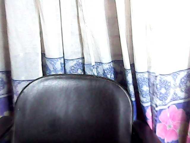Natalie-Luxa live cam on BongaCams