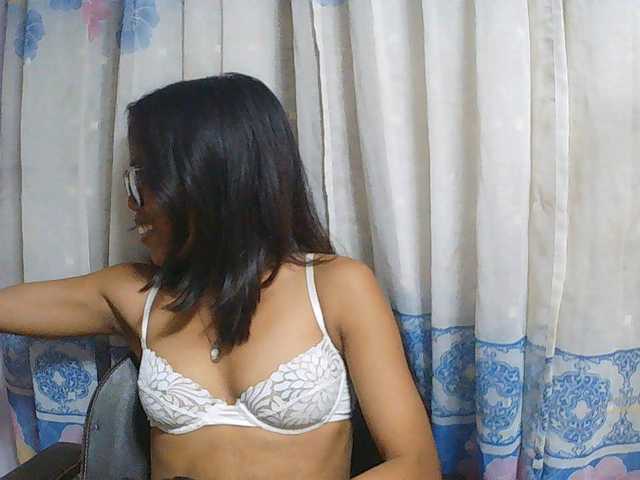 Natalie-Luxa live cam on BongaCams