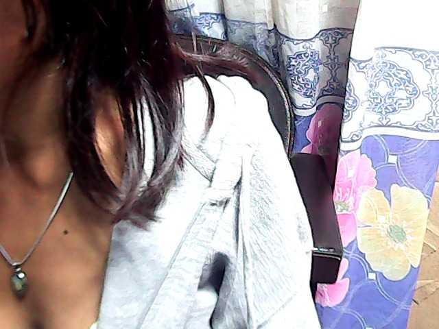 Natalie-Luxa live cam on BongaCams