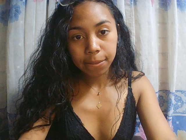Natalie-Luxa live cam on BongaCams
