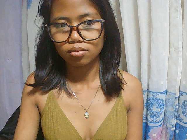 Natalie-Luxa live cam on BongaCams