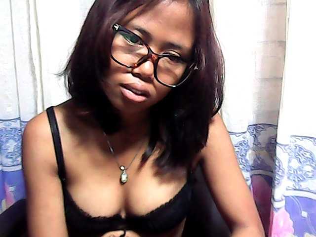 Natalie-Luxa live cam on BongaCams