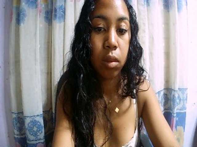 Natalie-Luxa live cam on BongaCams