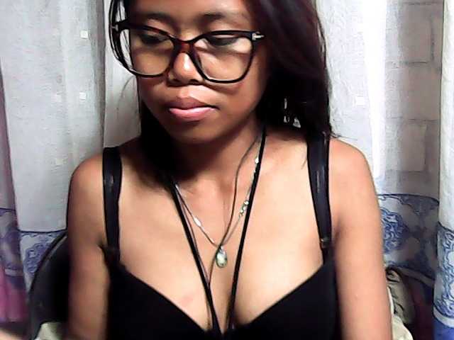 Natalie-Luxa live cam on BongaCams