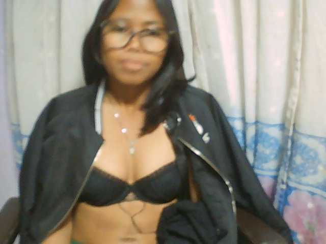 Natalie-Luxa live webcam show