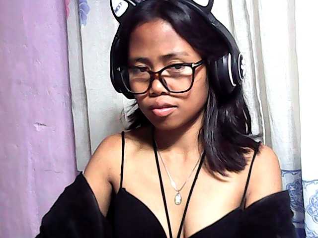 Natalie-Luxa live cam on BongaCams