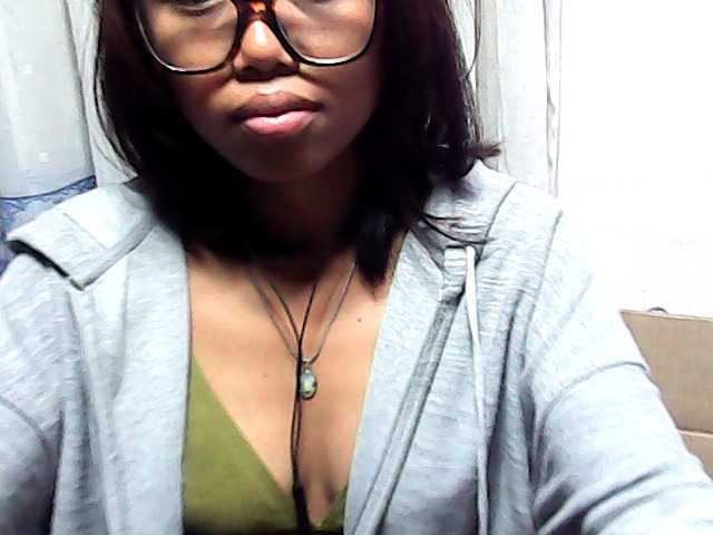 Natalie-Luxa live cam on BongaCams