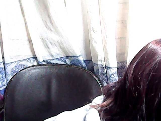 Natalie-Luxa live cam on BongaCams