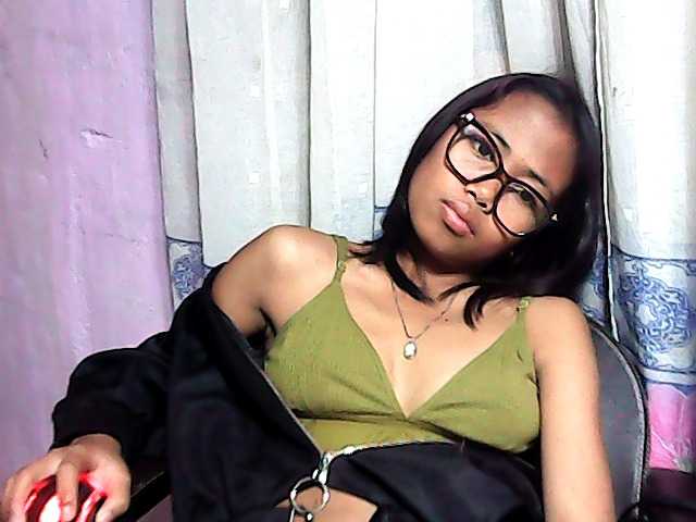 Natalie-Luxa live webcam show