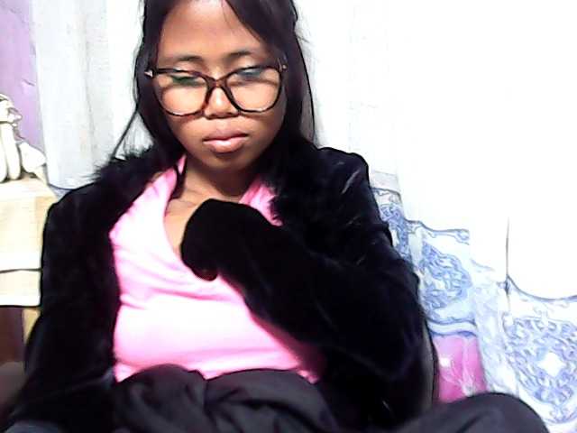Natalie-Luxa live cam on BongaCams