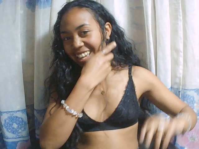 Natalie-Luxa live cam on BongaCams