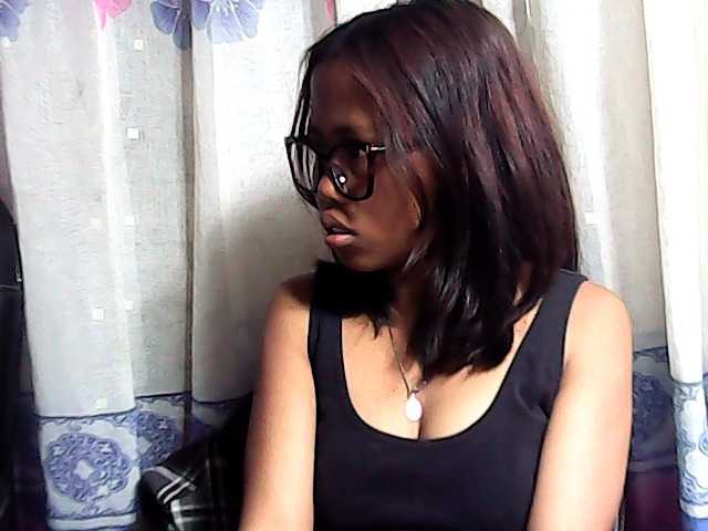 Natalie-Luxa live cam on BongaCams