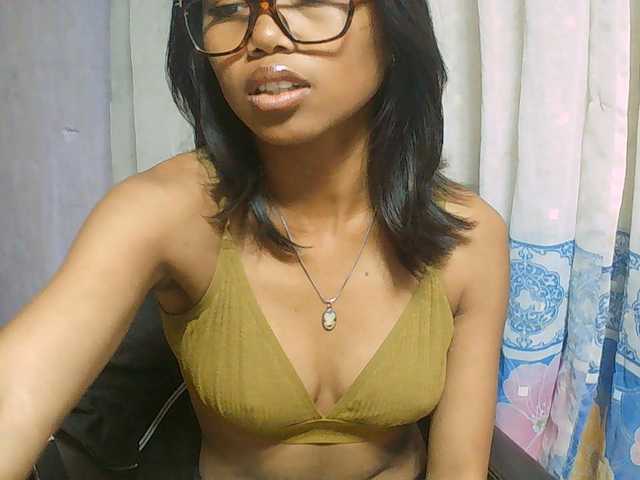 Natalie-Luxa live cam on BongaCams