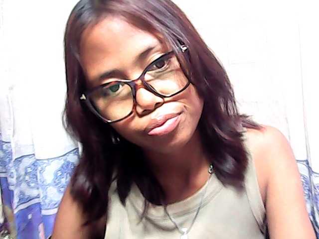 Natalie-Luxa live cam on BongaCams