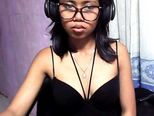 Natalie-Luxa live cam on BongaCams